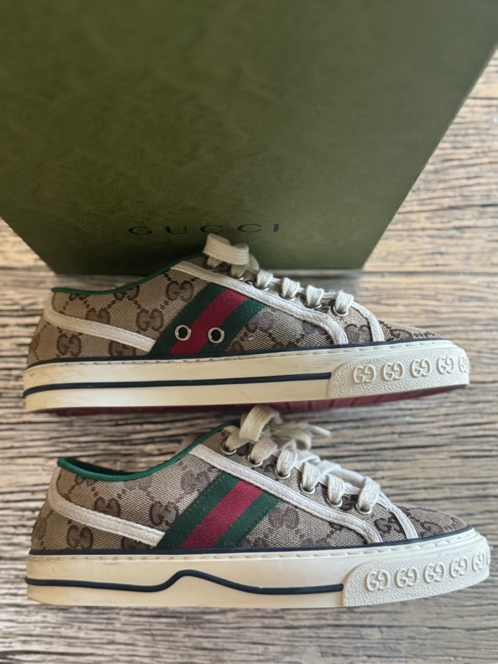 Women's Gucci Tennis 1977 sneaker size 35, Excellent Comdition - Picture 4 of 7